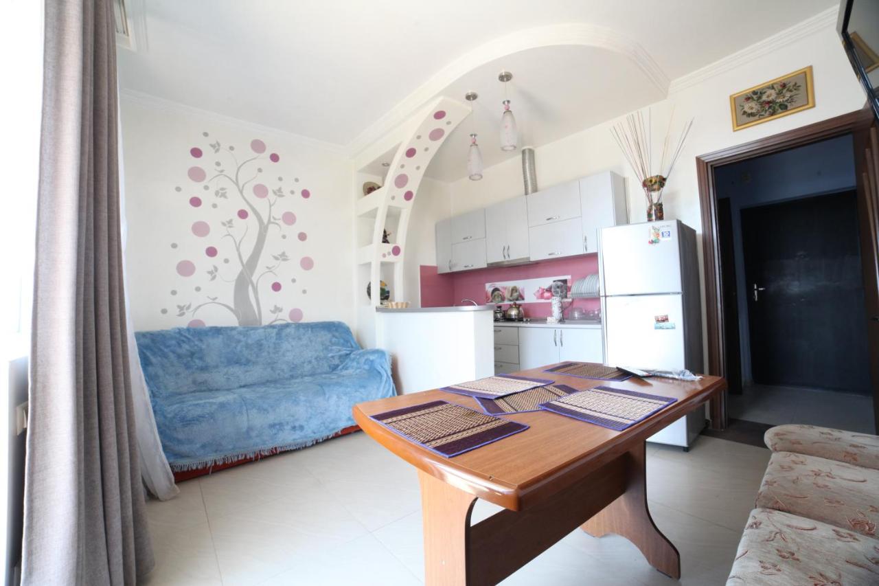 Apartment On Lermontova Батуми Экстерьер фото