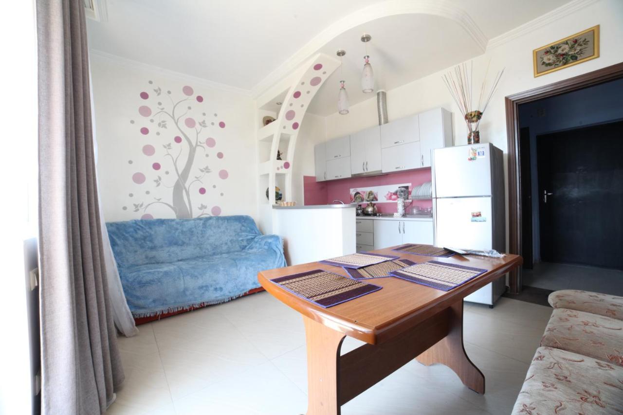 Apartment On Lermontova Батуми Экстерьер фото